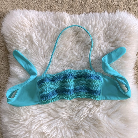 Bikini top by Victoria’s Secret. - Picture 2 of 3